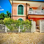 Conero Casa T8- Di Numana In Piazzale Tremiti 8 Con Parcheggio Esclusivo Giardino E Barbecue Apartment