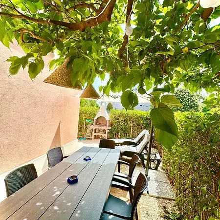 Conero Casa T8- Di Numana In Piazzale Tremiti 8 Con Parcheggio Esclusivo Giardino E Barbecue